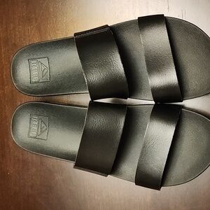 Reef Black Cushion Vista slides sz 9
